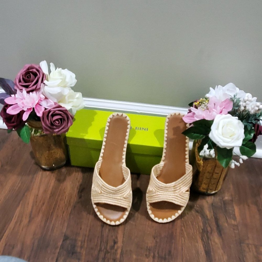 Gianni Bini Zittaa Natural Sandle